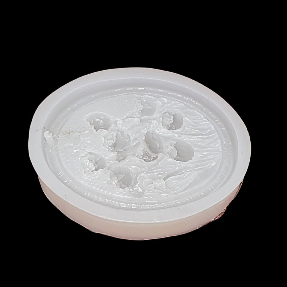 SNOOGG Ocean Treasures Silicone Mold Round Seascape Shells and Coral Epoxy Resin Eco Gypsum Alternate to Jesmonite Casting for Soap Wax Melts and Coastal Crafts