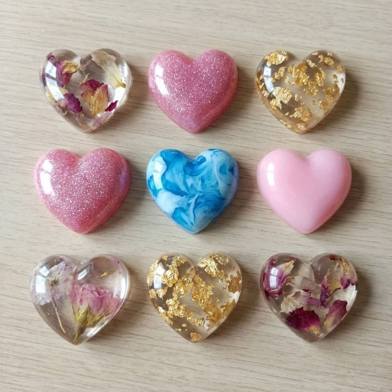 SNOOGG Pack of 1 Heart Shape Silicone Epoxy Resin Mold, 9 Cavities, 3 x 2.8 cm, 1 cm Deep, for Keychain, Jewellery & Resin Art Making