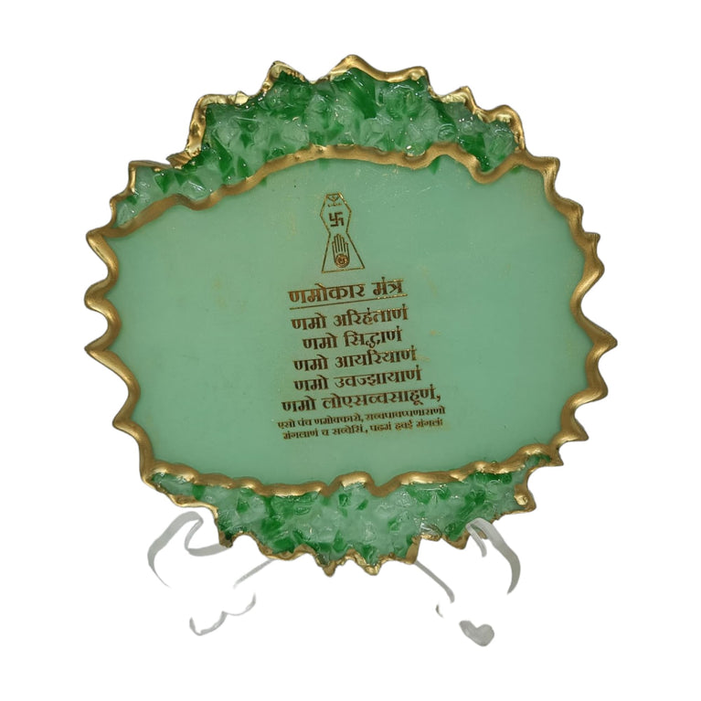 SNOOGG 4-Inch Resin Art green Namokar Navkar Mantra Desk Frame, meticulously crafted by artisans within the Jain community for devotees of Lord Mahavira